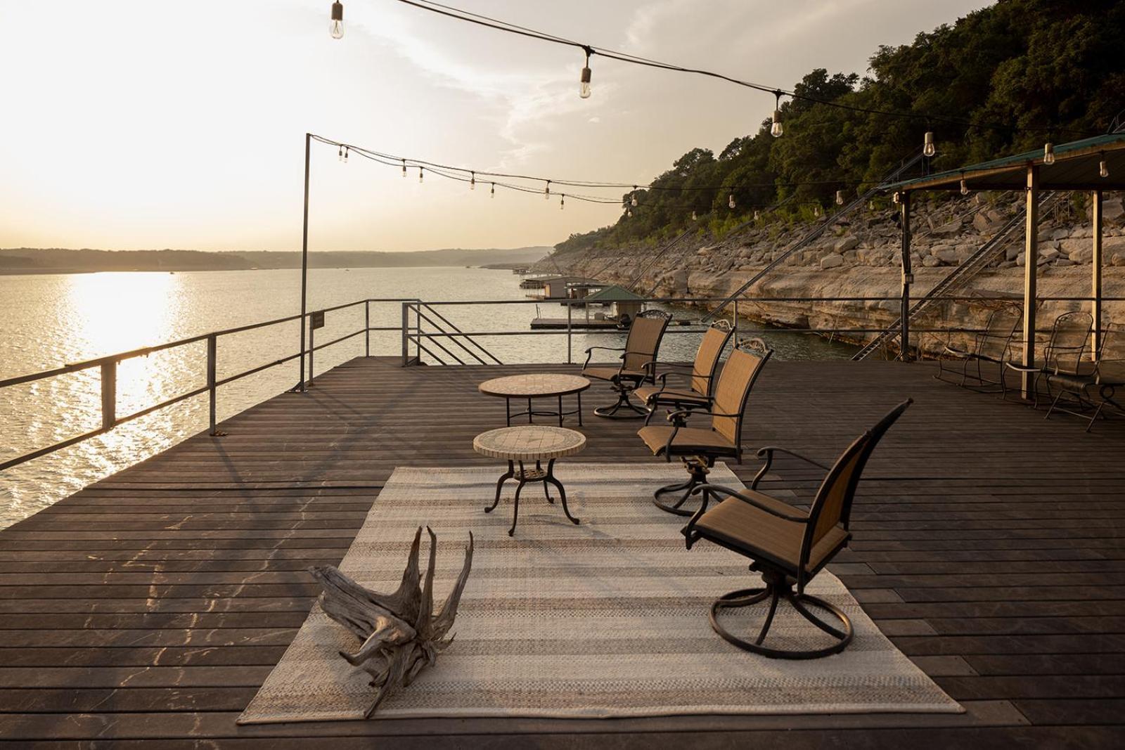 Austinteton's Sunset Cliff On Travis - Private Wedding, Event, Heated Pool, Boat Dock * Austin