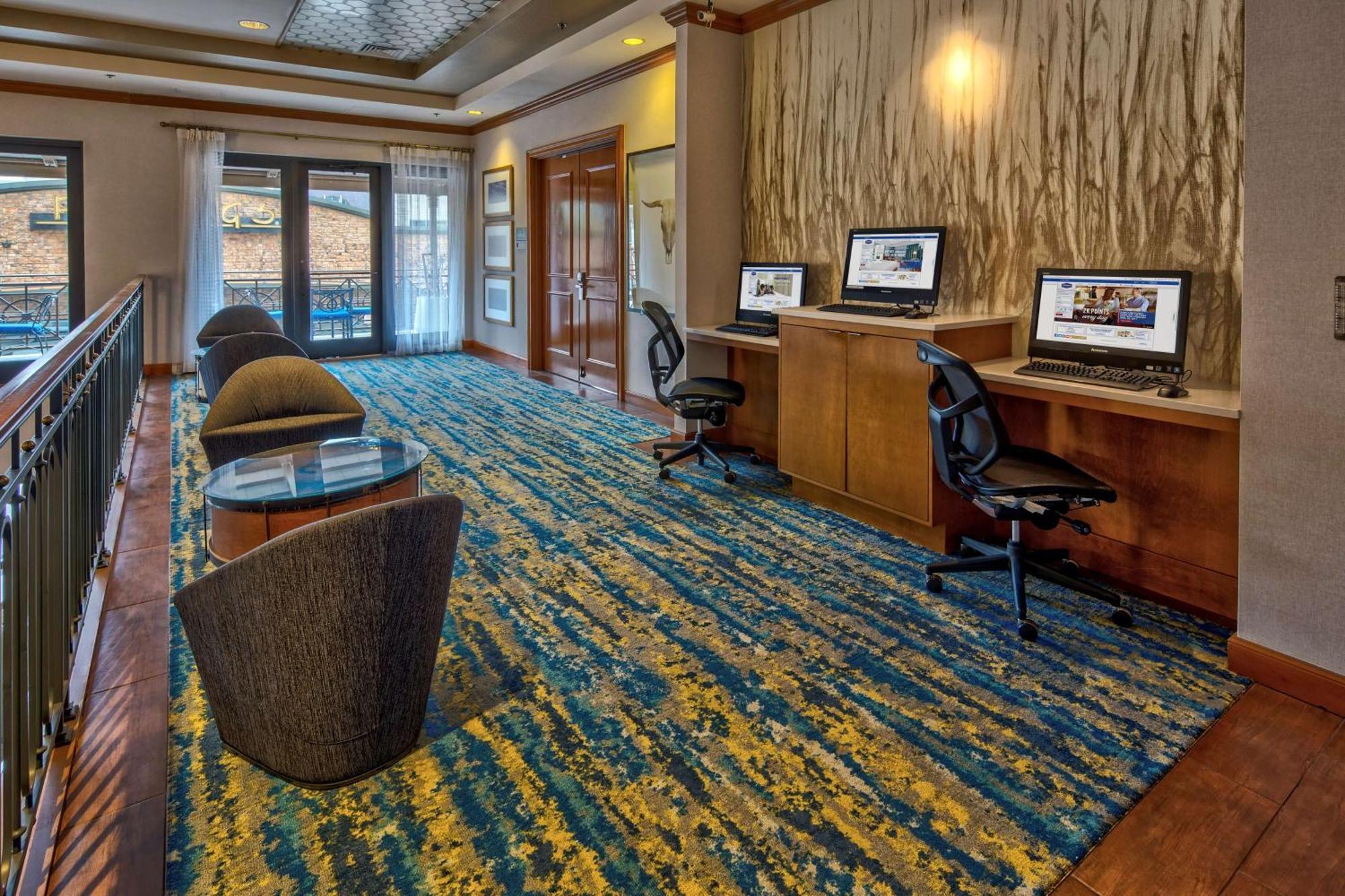 Hampton & Austin-downtown/convention Center Hotel 3*