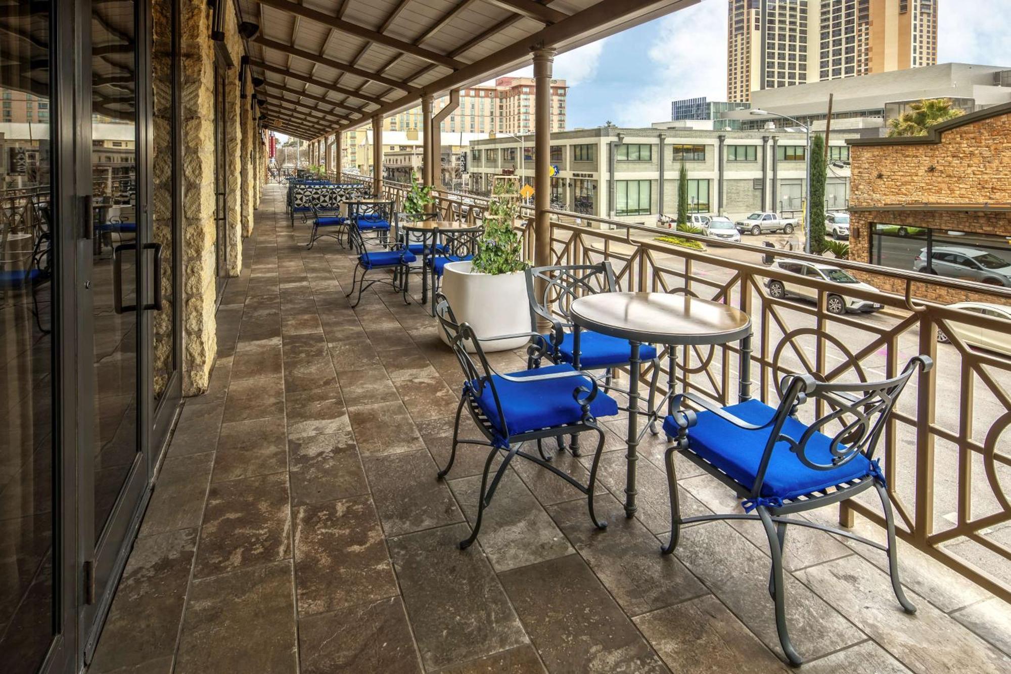 Hampton & Austin-downtown/convention Center Hotel 3*