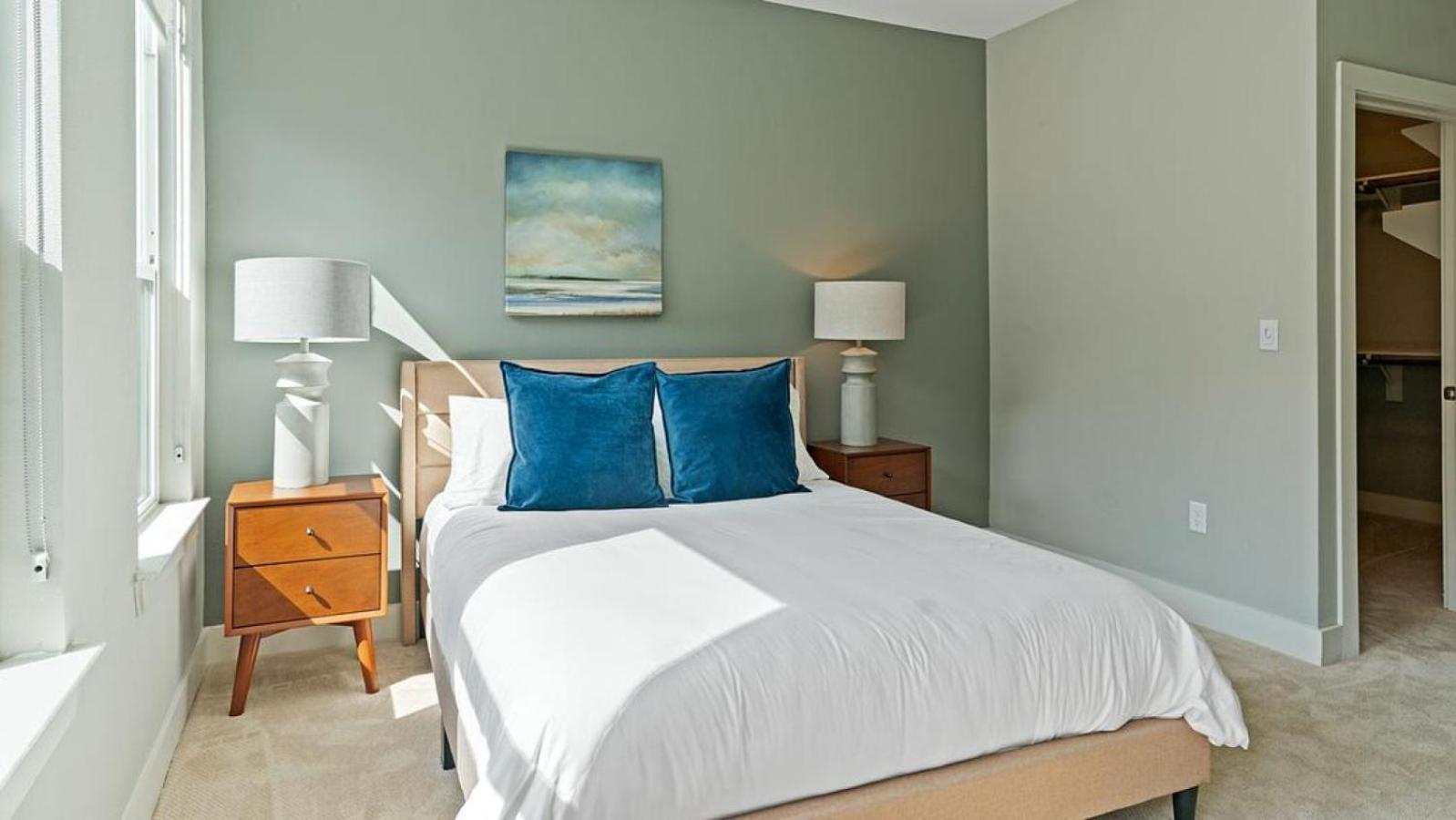 Landing Modern With Amazing Amenities Apartment *