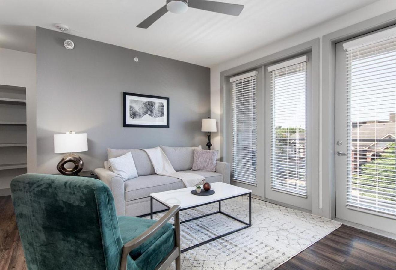 Apartment Landing - Modern With Amazing Amenities