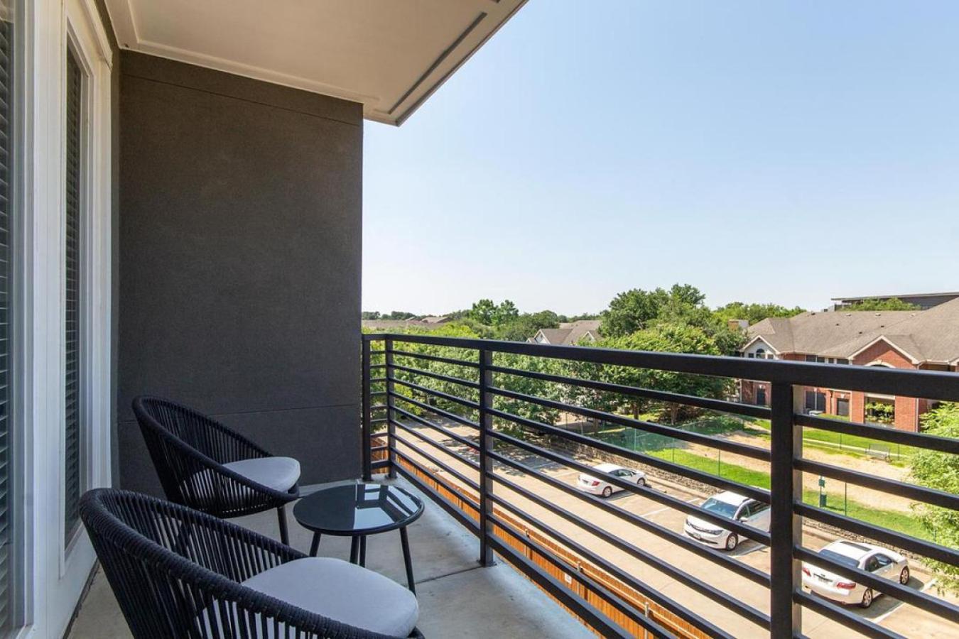 Landing - Modern With Amazing Amenities Apartment *