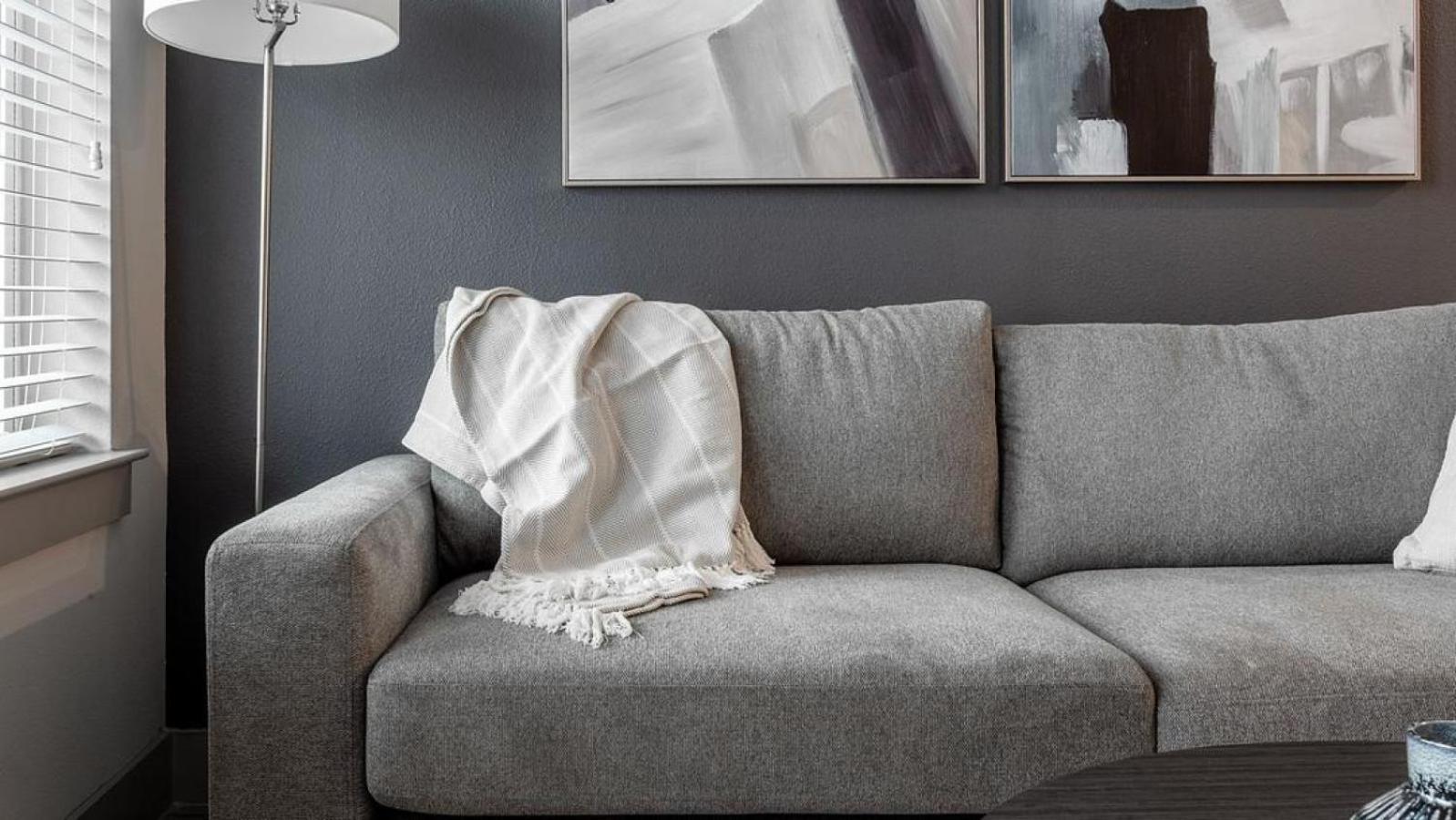 Landing - Modern With Amazing Amenities *