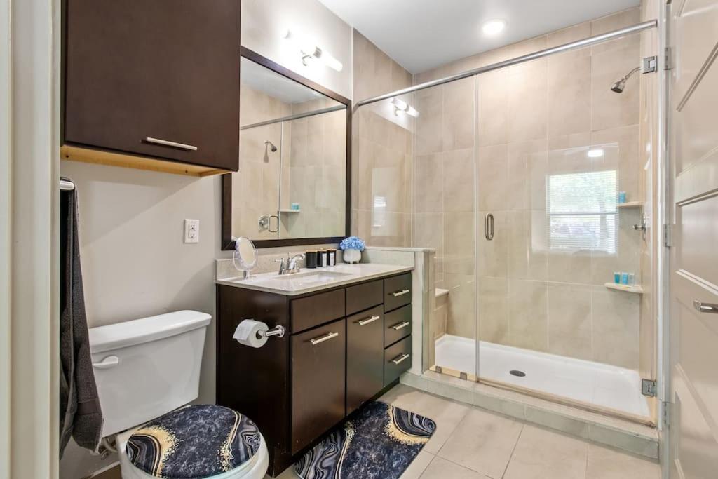Charming 1br Oasis Kingbed Freeparking Wi-fi *