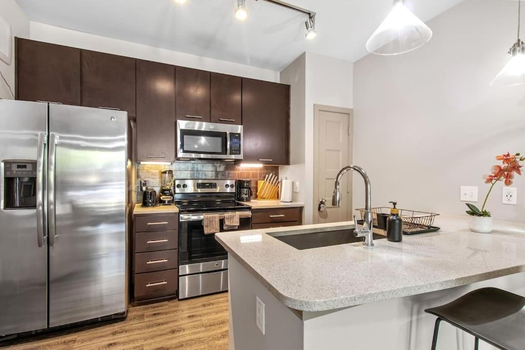 Apartment Charming 1br Oasis Kingbed Freeparking Wi-fi