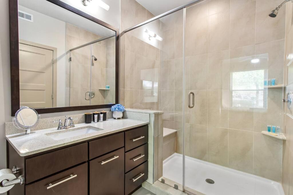 Apartment Charming 1br Oasis Kingbed Freeparking Wi-fi Austin