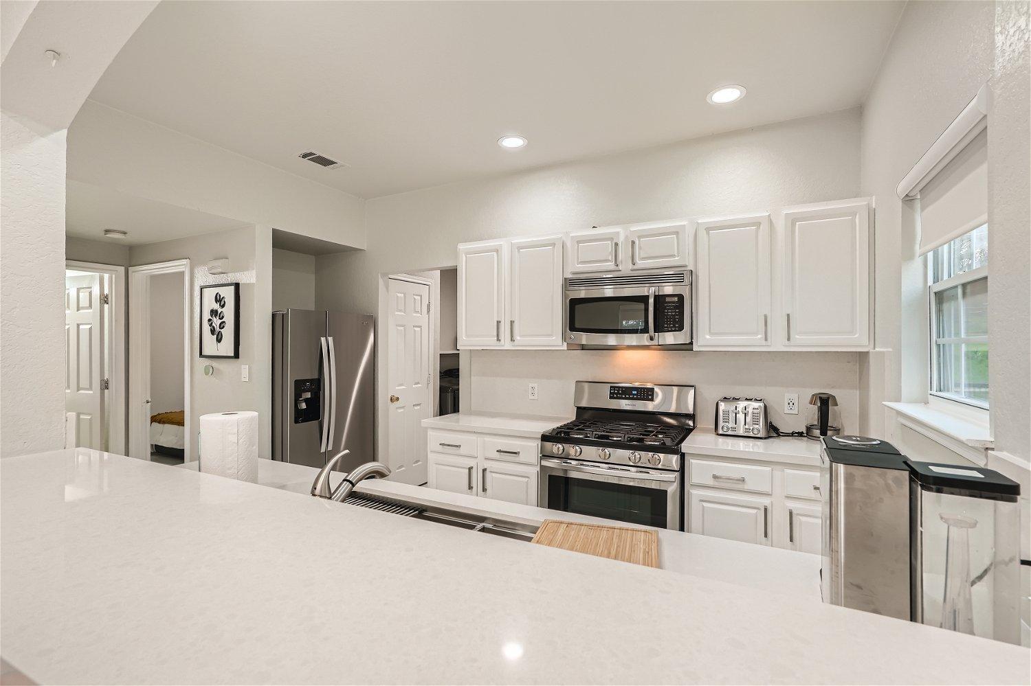Chic 8br Retreat East For Large Groups