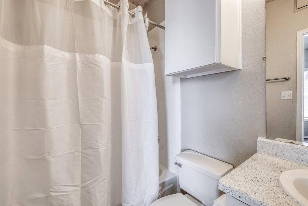 Cozy 2bd Texas Apartment