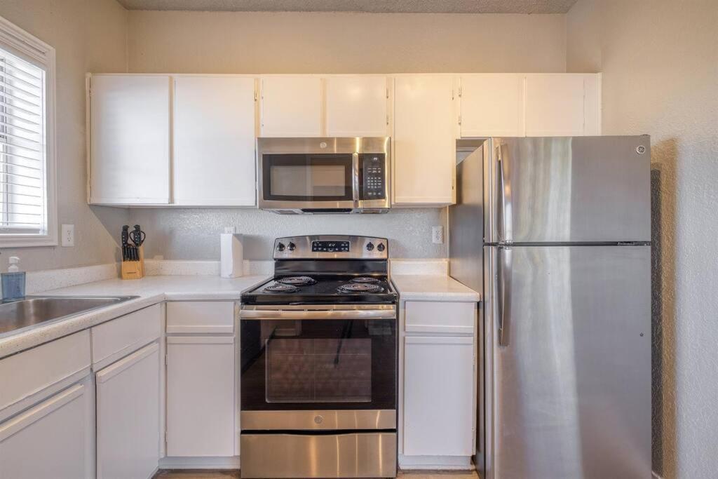 Cozy 2bd Texas Apartment Austin