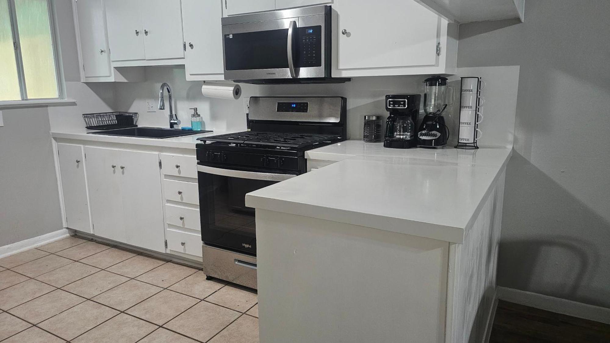 Holiday home Serene 2br Hideaway Near Downtown & Airport *