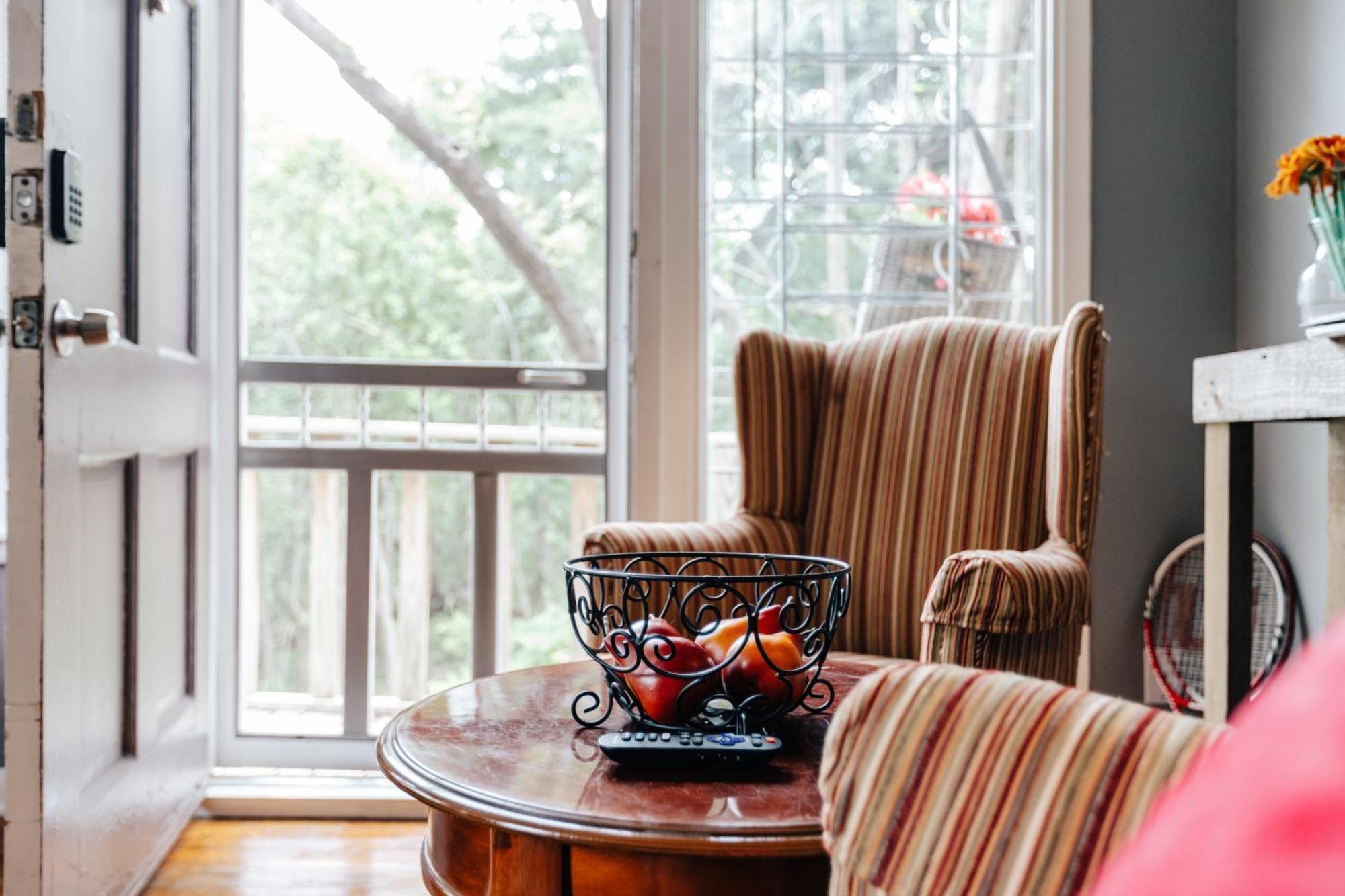 Group Retreat At Charming Twin Treehouses Near Ut Campus Holiday home Austin
