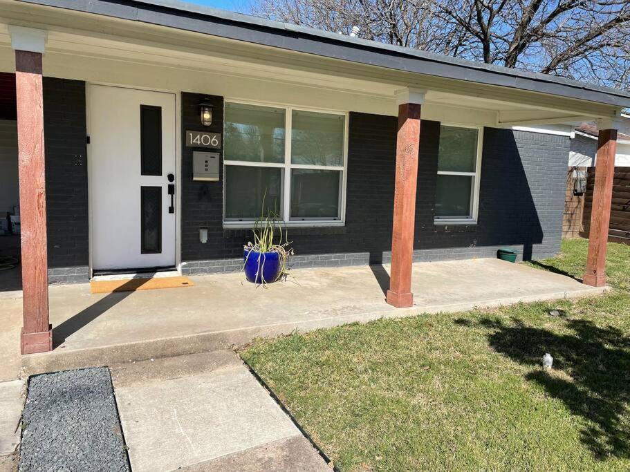 Brentwood De Maria -cowboy Pool & Dog Friendly Austin