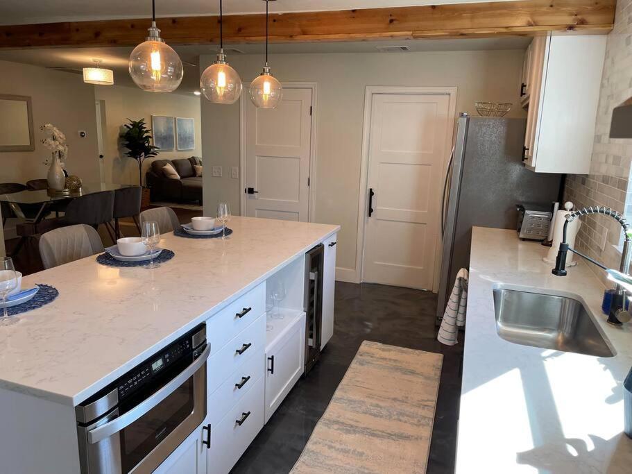 Brentwood De Maria -cowboy Pool & Dog Friendly Austin