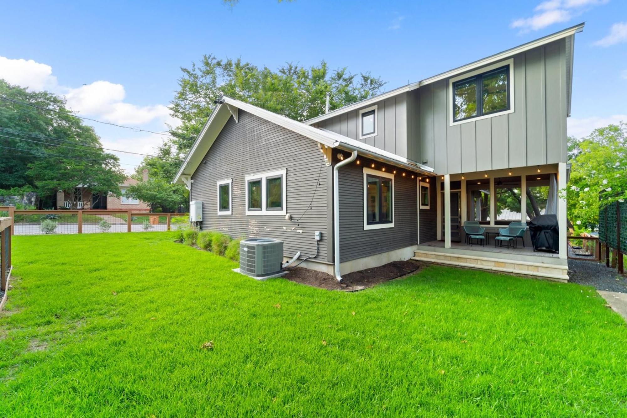 Unique Hideaway 3br 2ba Oak Shaded