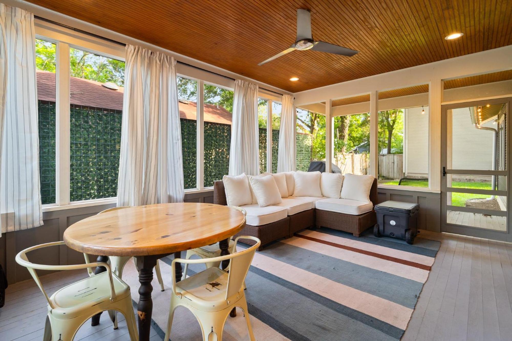 Holiday home Unique Hideaway 3br 2ba Oak Shaded *