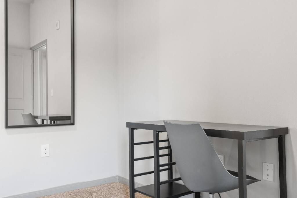 Spacious Lux 2br 2b Unit In With Pool! * Austin