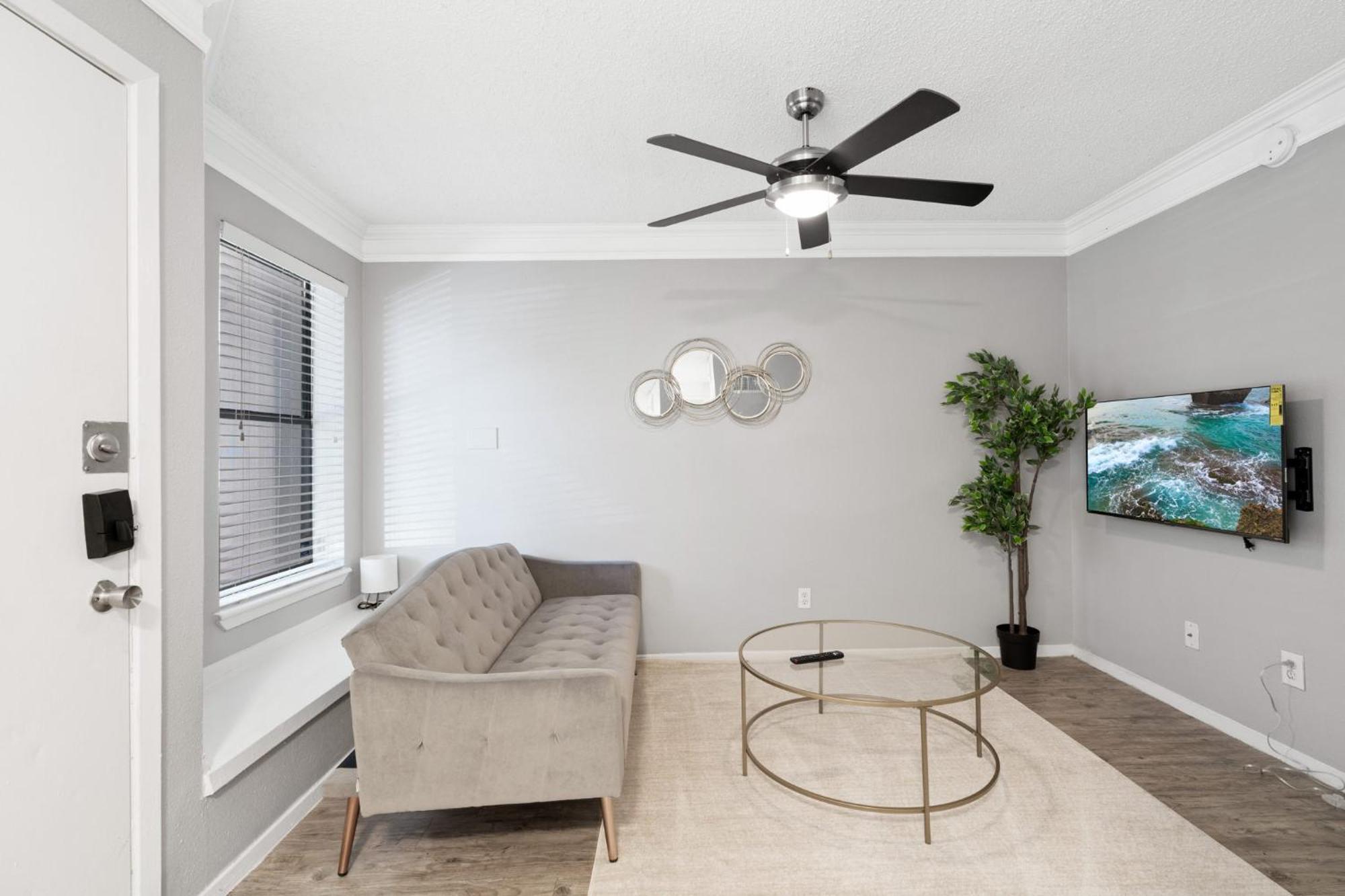 Apartment Luxe 1b In Hyde Park Bbq Pool Austin
