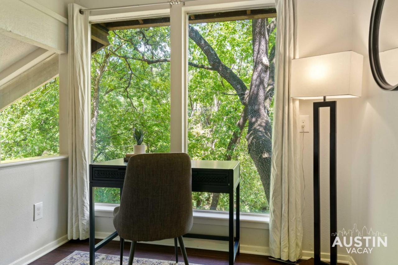 Comfortable Living In Atx With Private Deck And Office Holiday home