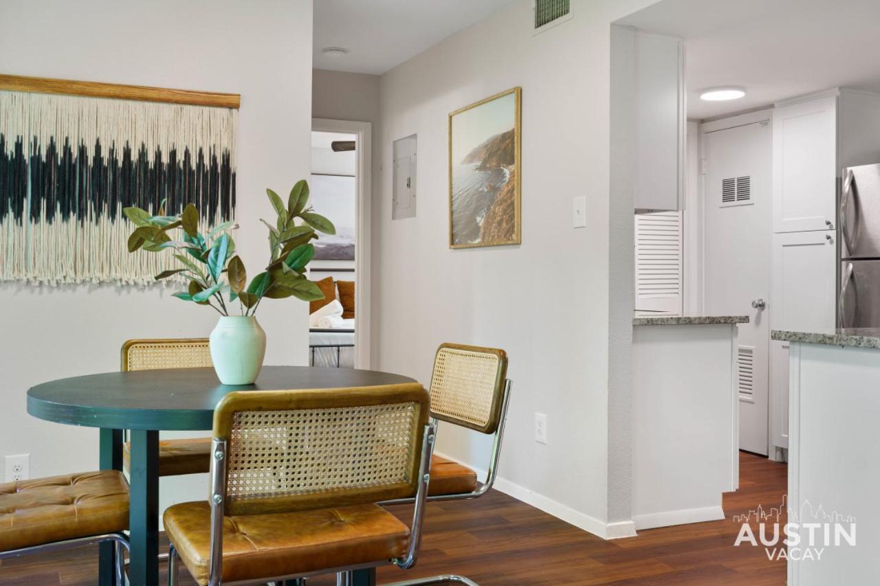 Comfortable Living In Atx With Private Deck And Office
