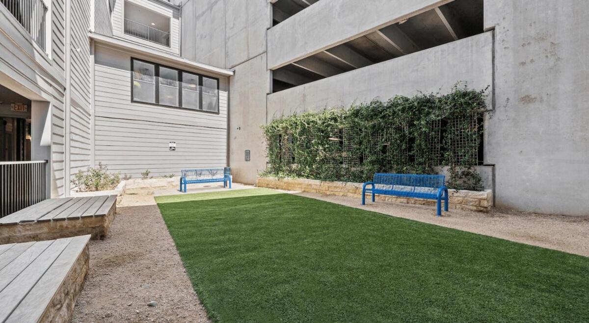 Lux 1b On South Congress Relaxing Pool & Gym Apartment *