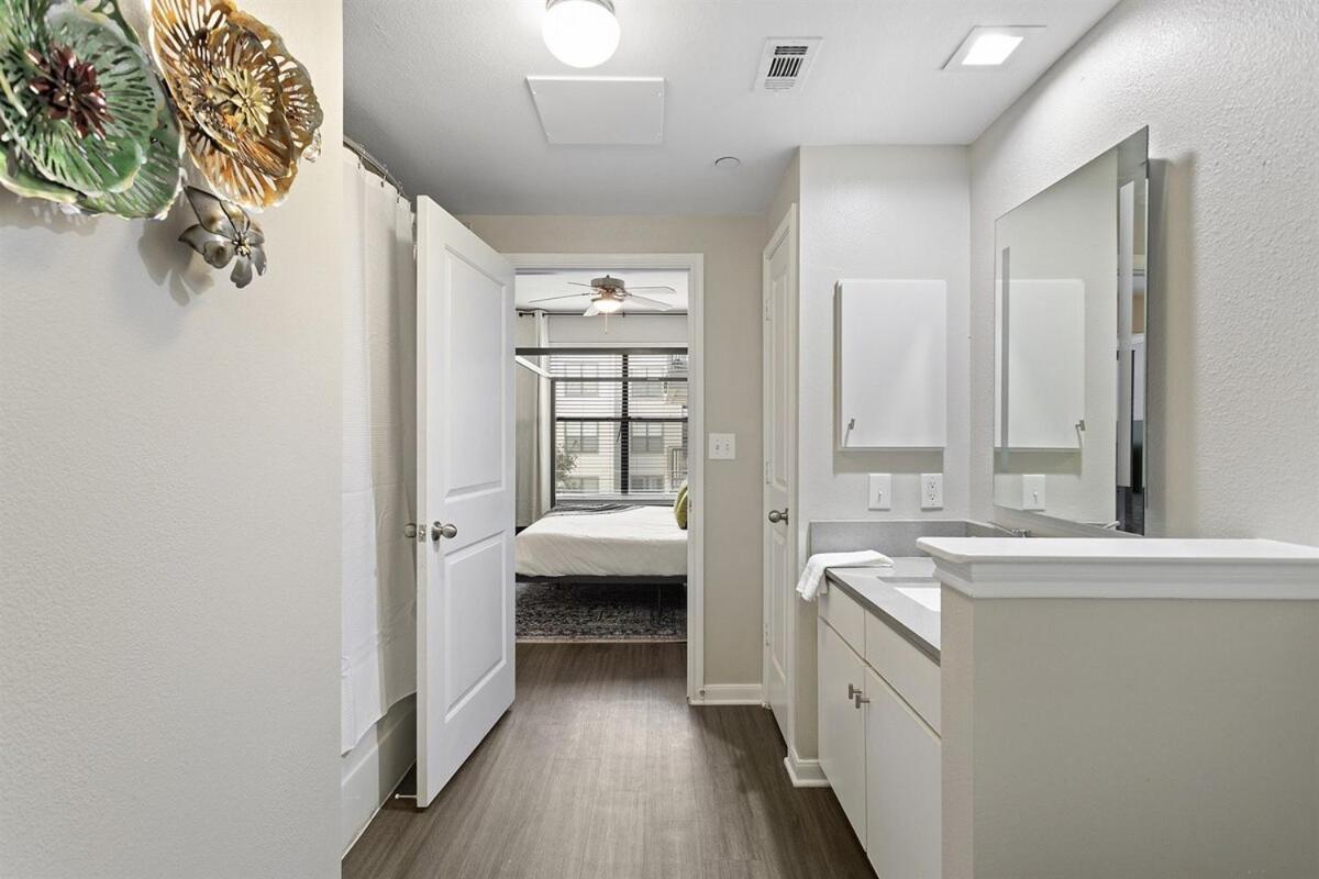 Apartment Lux 1b On South Congress Relaxing Pool & Gym *