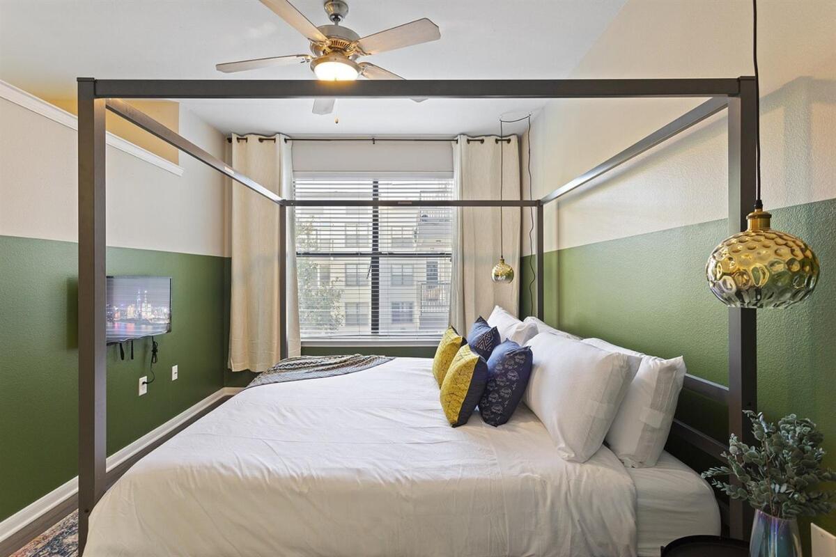 Lux 1b On South Congress Relaxing Pool & Gym Apartment Austin