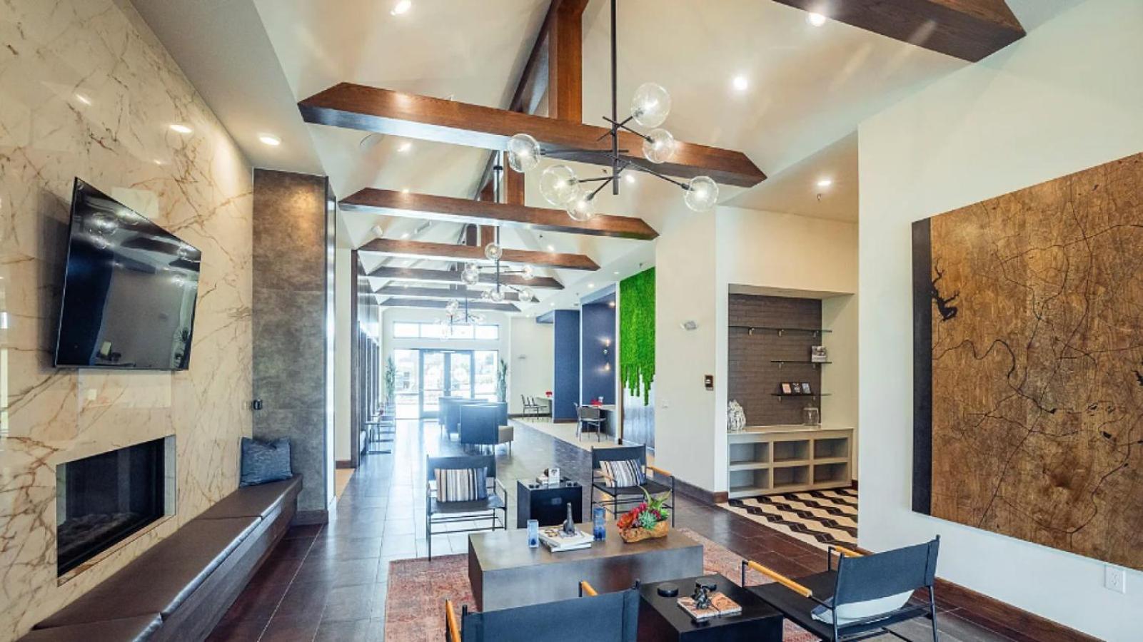 Landing At The Haywood - 1 Bedroom In Slaughter Creek