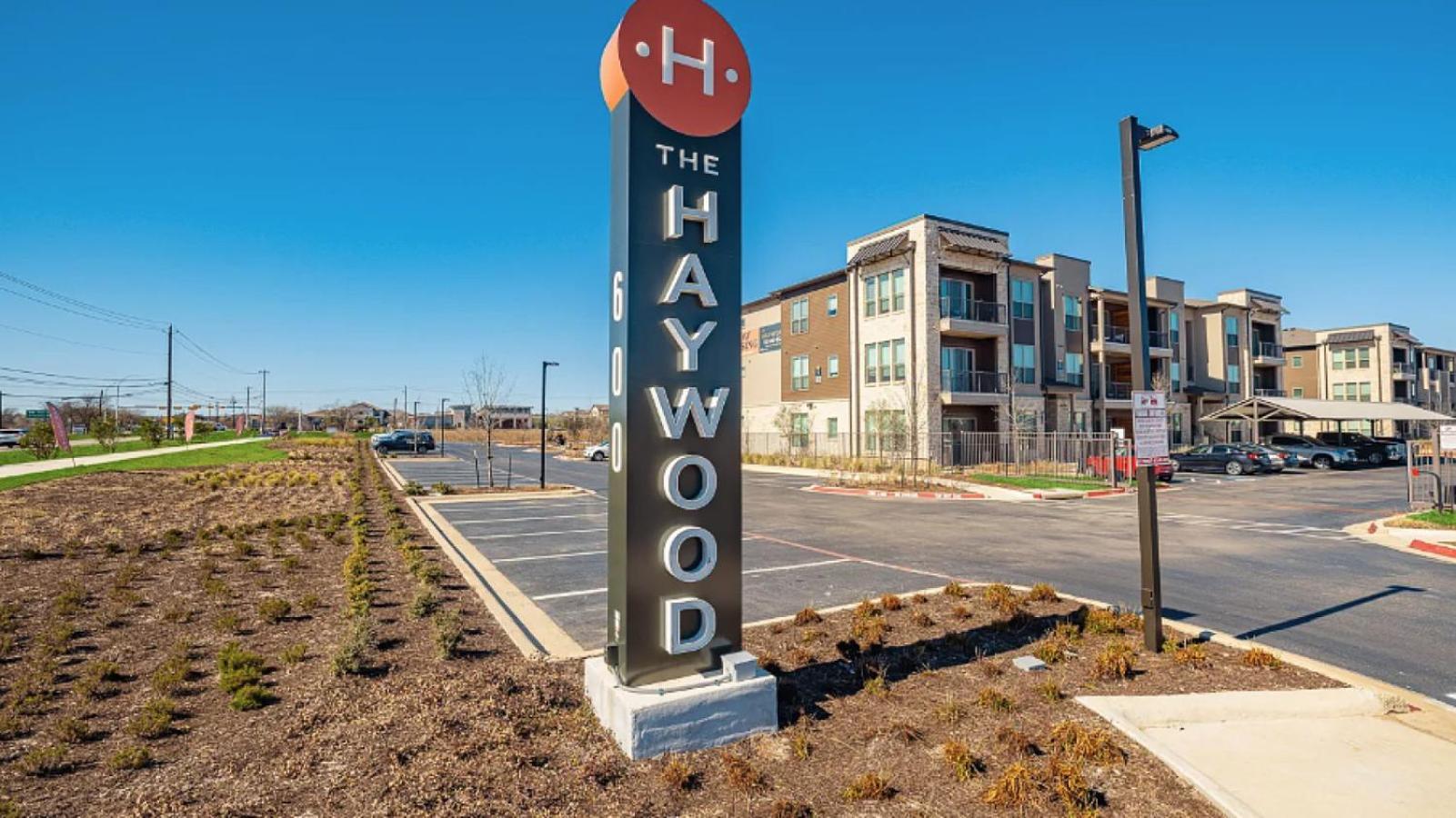 Apartment Landing At The Haywood - 1 Bedroom In Slaughter Creek