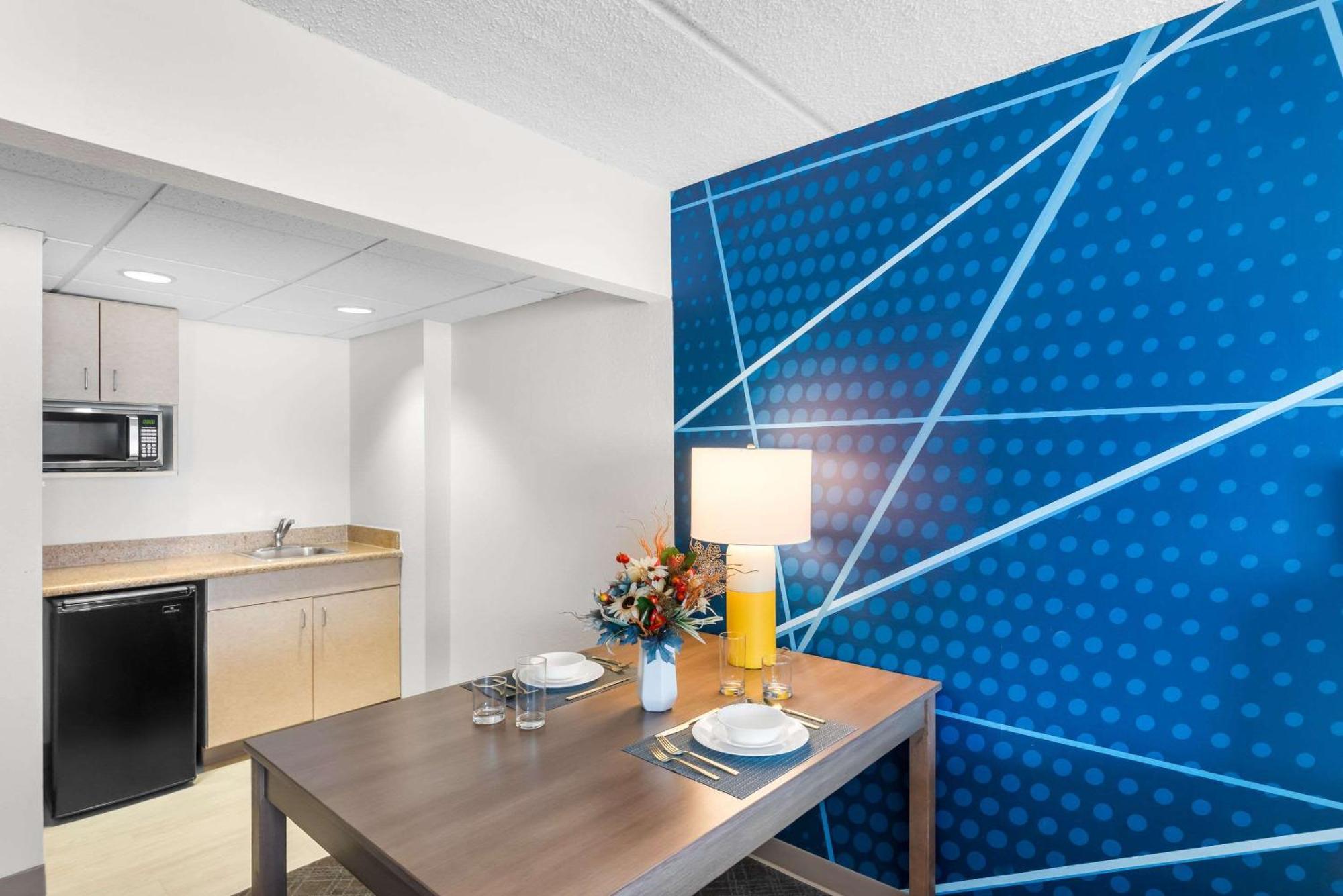 Hotel Comfort Airport Austin