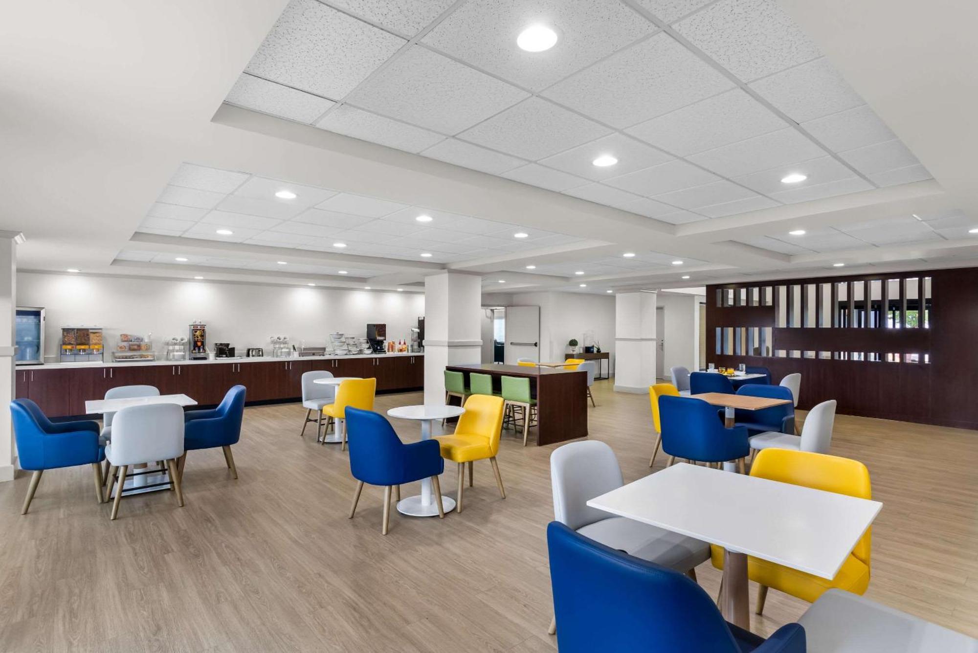 Hotel Comfort Airport 3*