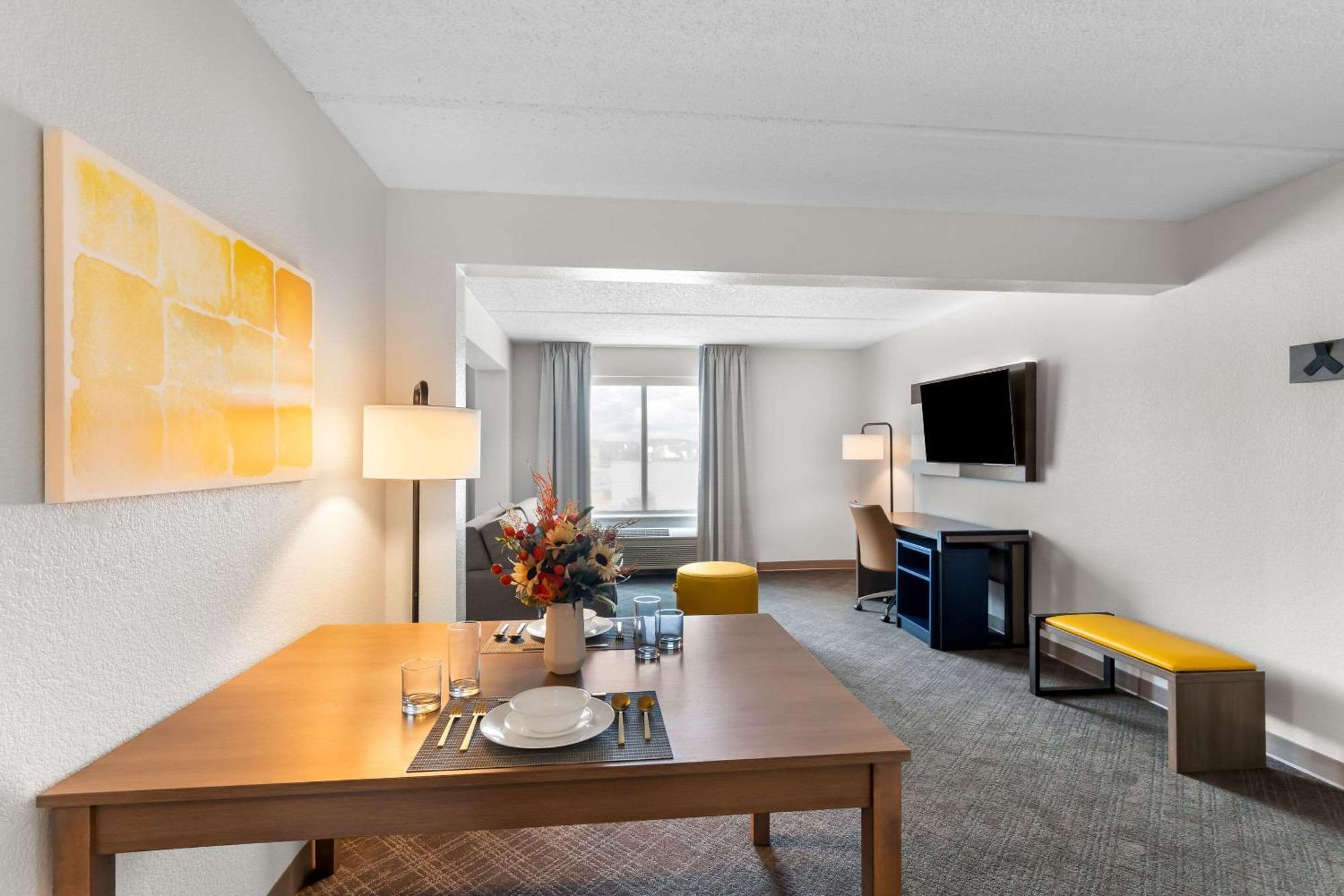 Comfort Airport Hotel