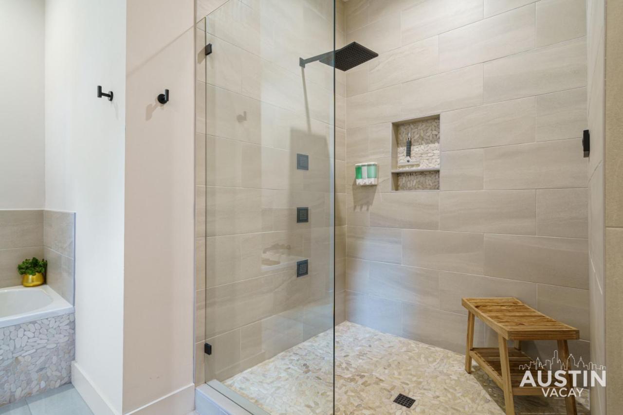 Private Pool Oasis That Is A Spacious Luxe Escape Holiday home Austin