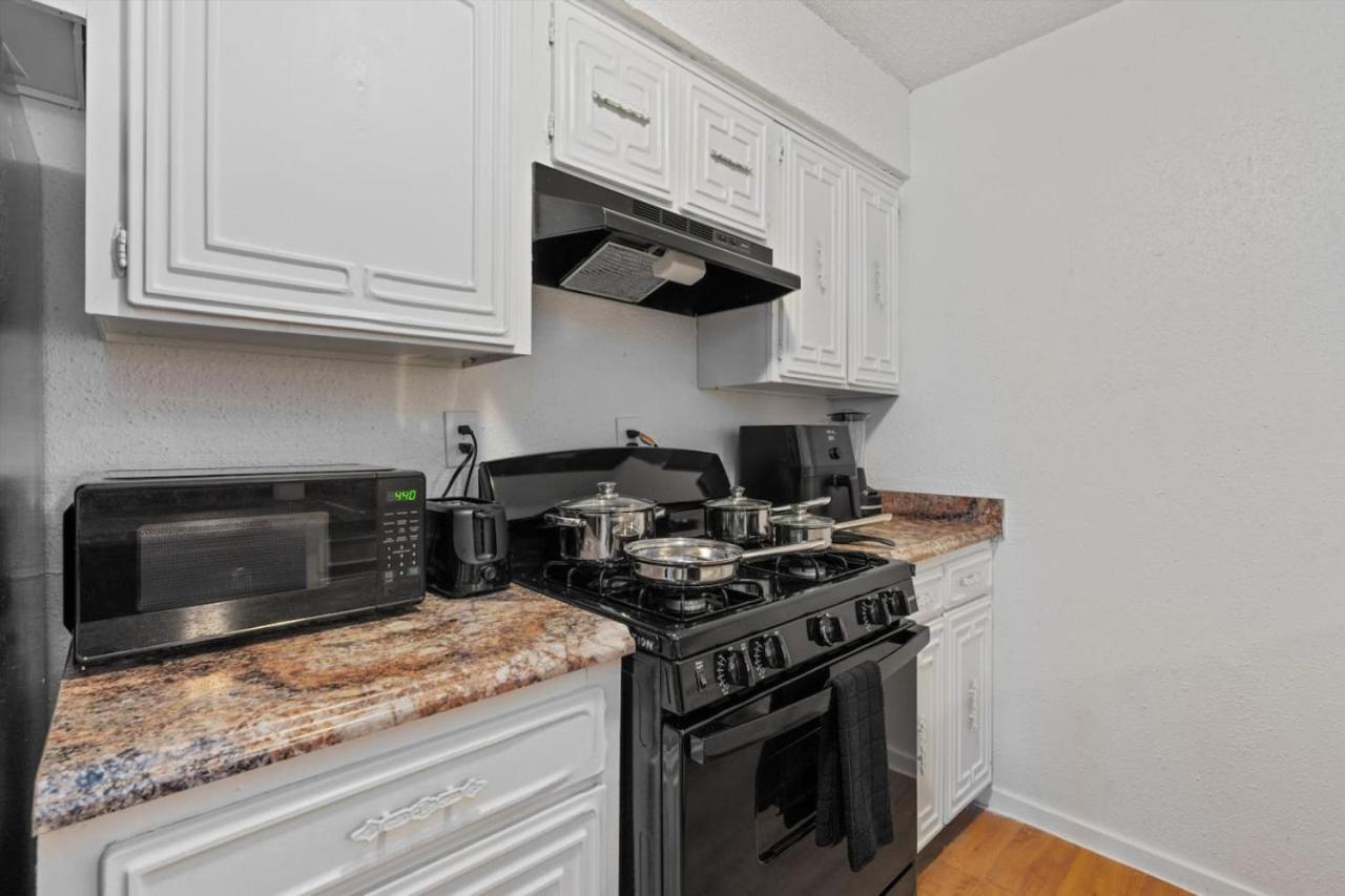 Mins To Downtown - Stunning Haven - Pool *