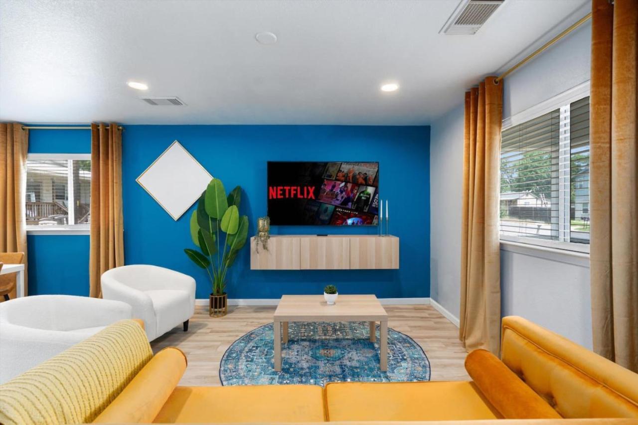 Immediate Access To Highway 35 - Remodeled Haven Holiday home Austin
