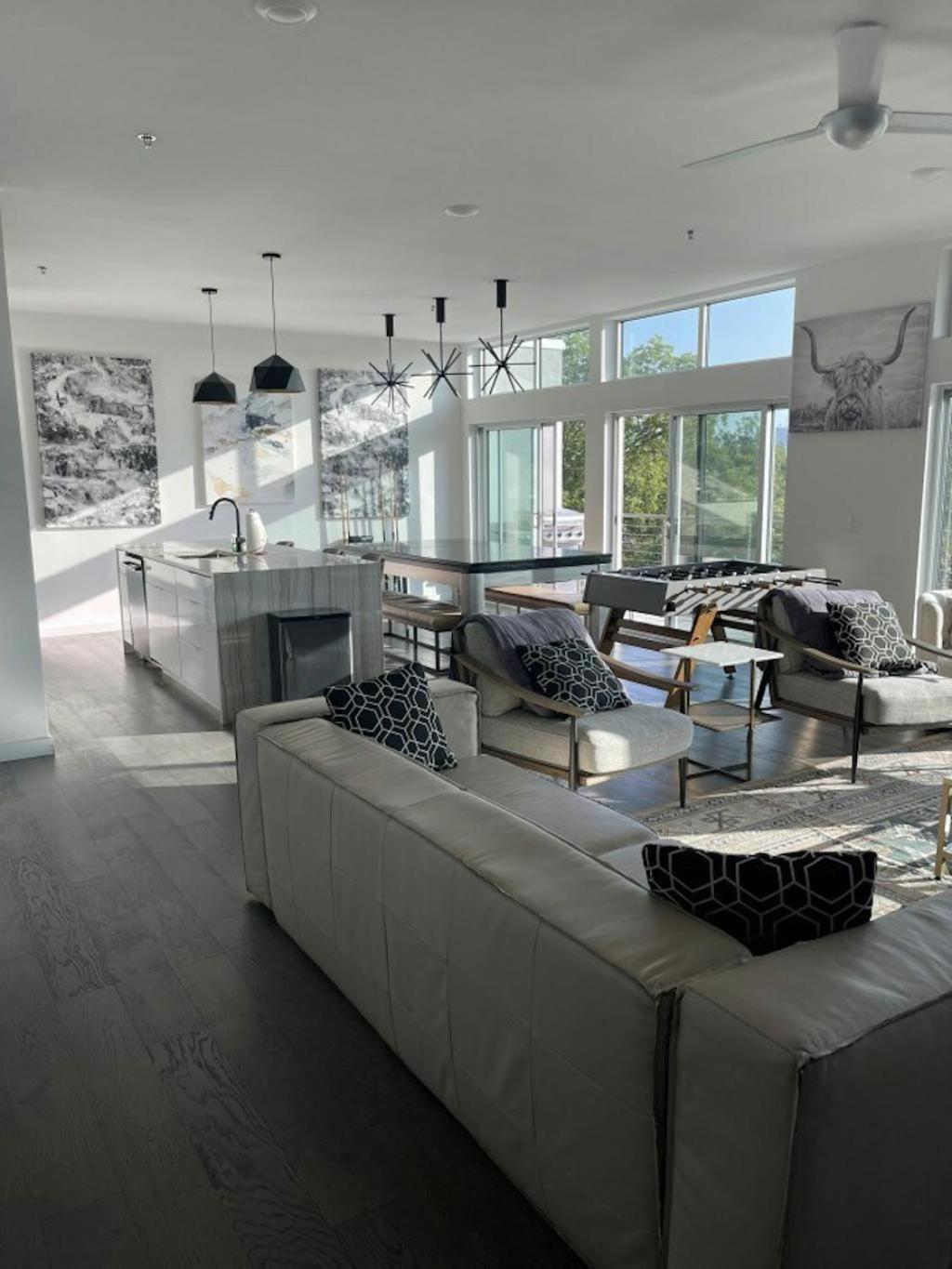 Tailgate Penthouse 2 Blocks From Ut Stadium
