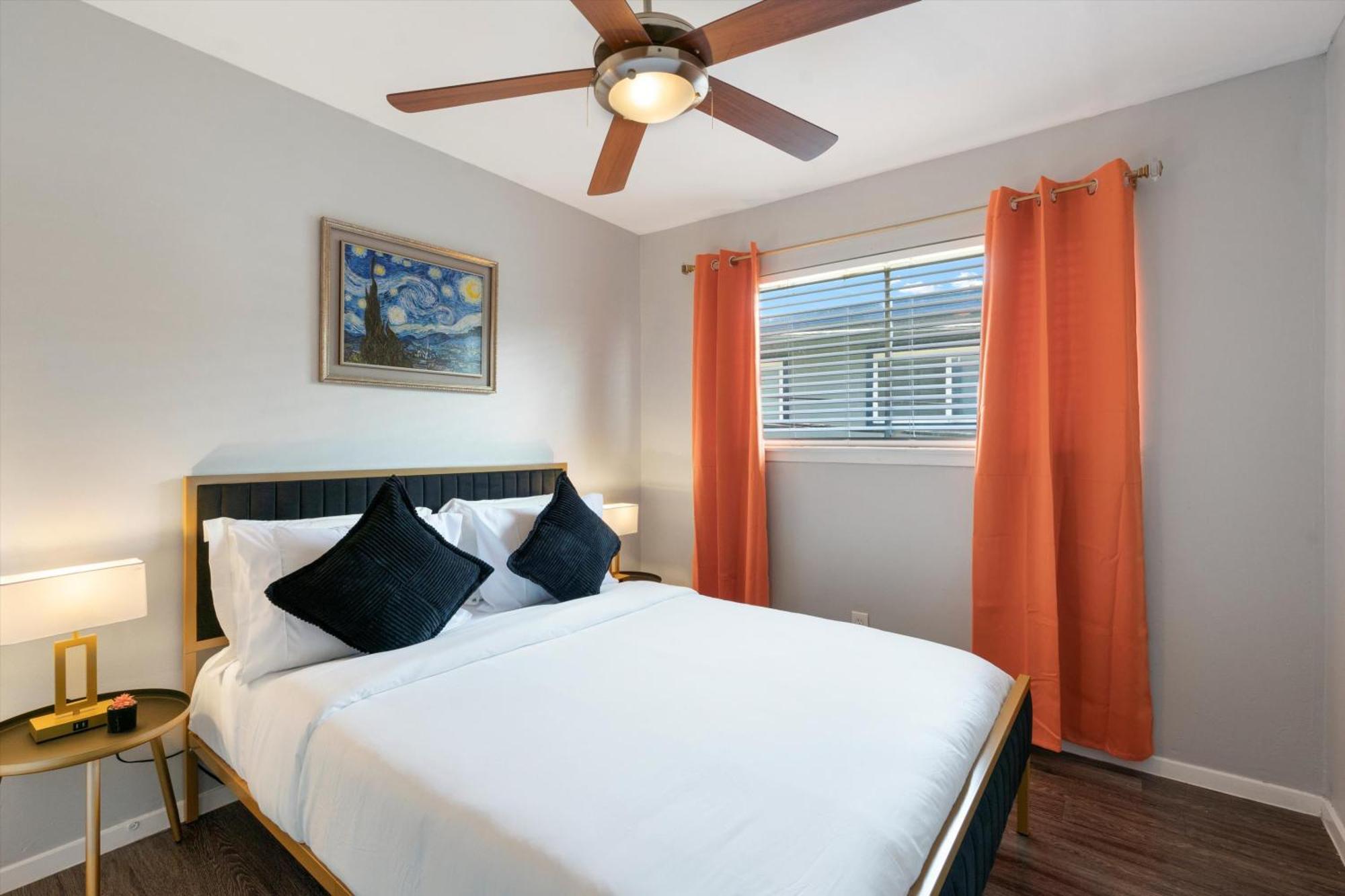 Apartment Mins 2 Downtown - King Bed - Private