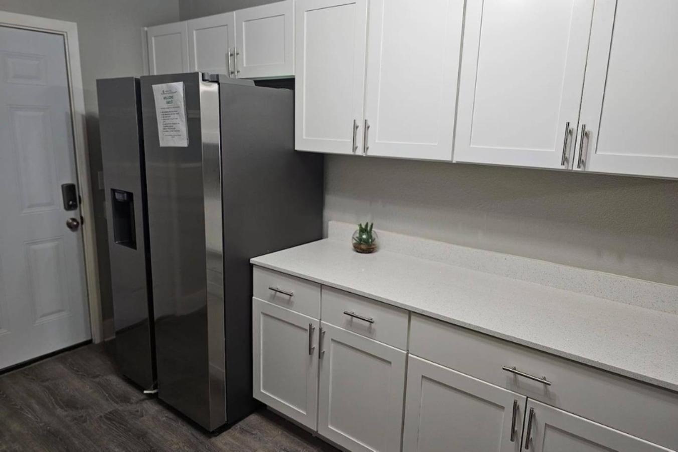 Charming 4br Bundle Near Downtown & Airport * Austin