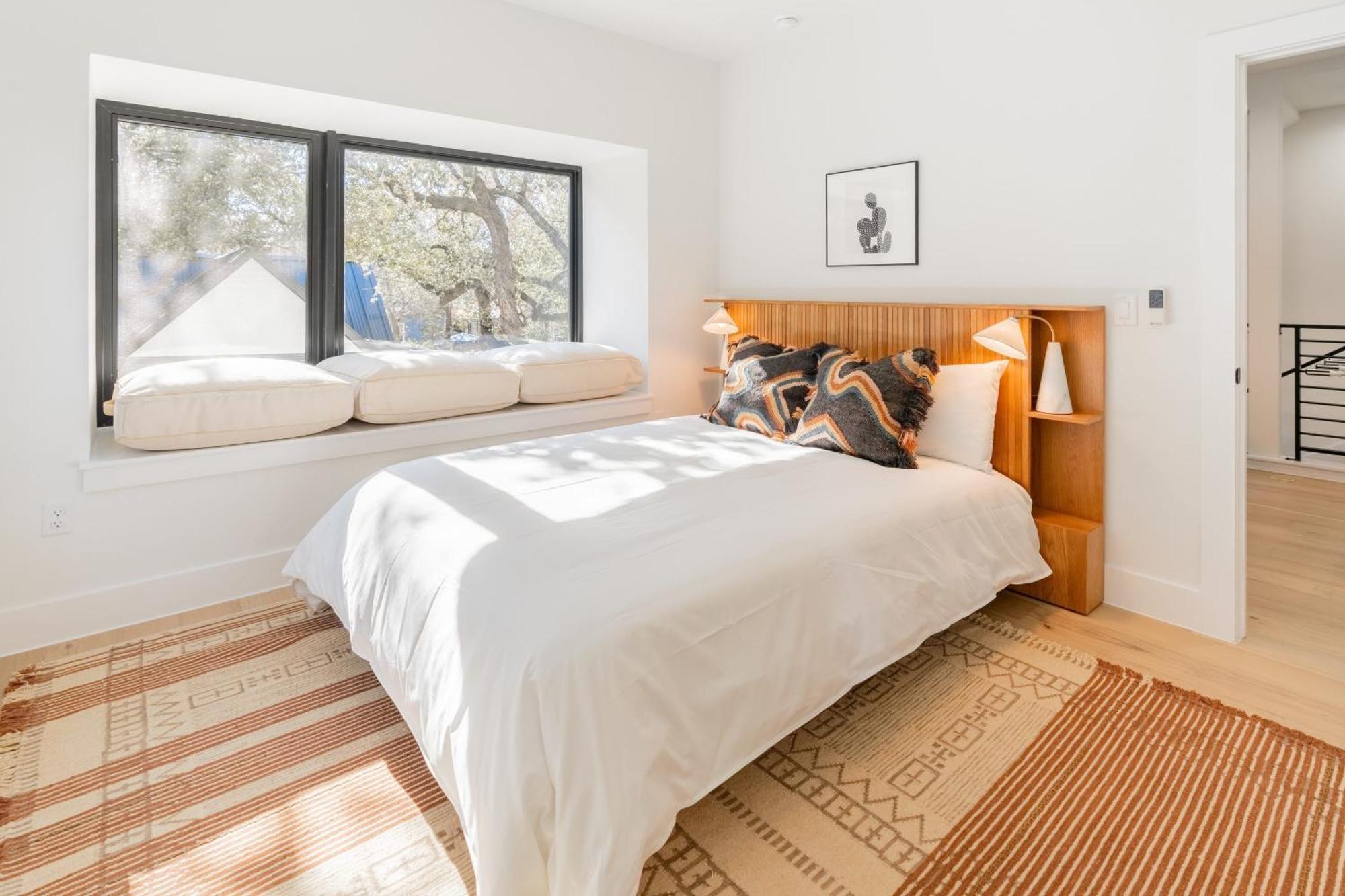 Henley By Avantstay Plunge Pool Incredible Patio Austin