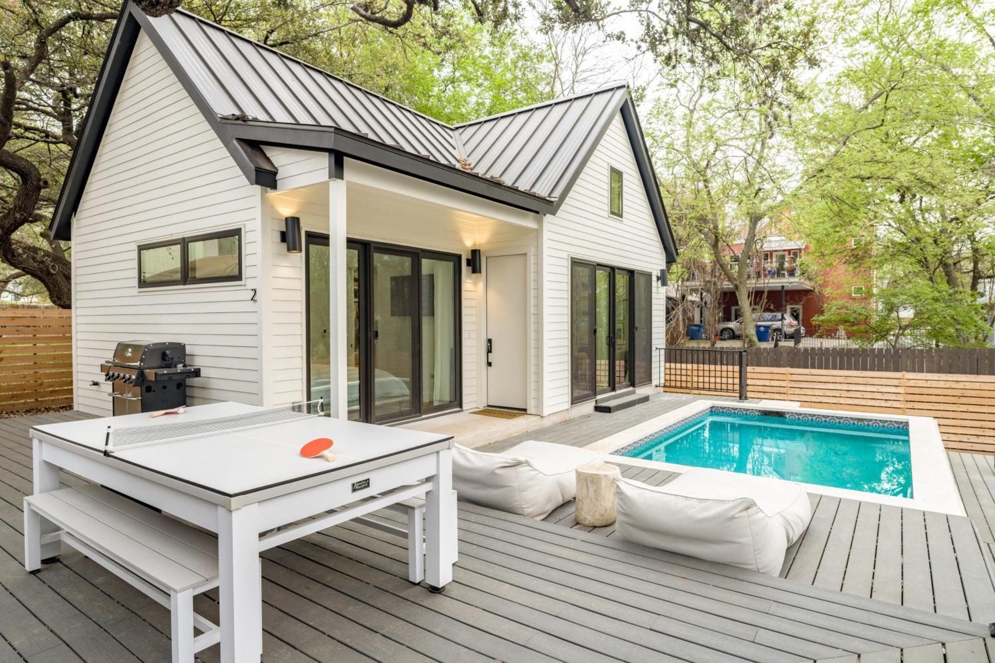 Holiday home Henley By Avantstay Plunge Pool Incredible Patio Austin