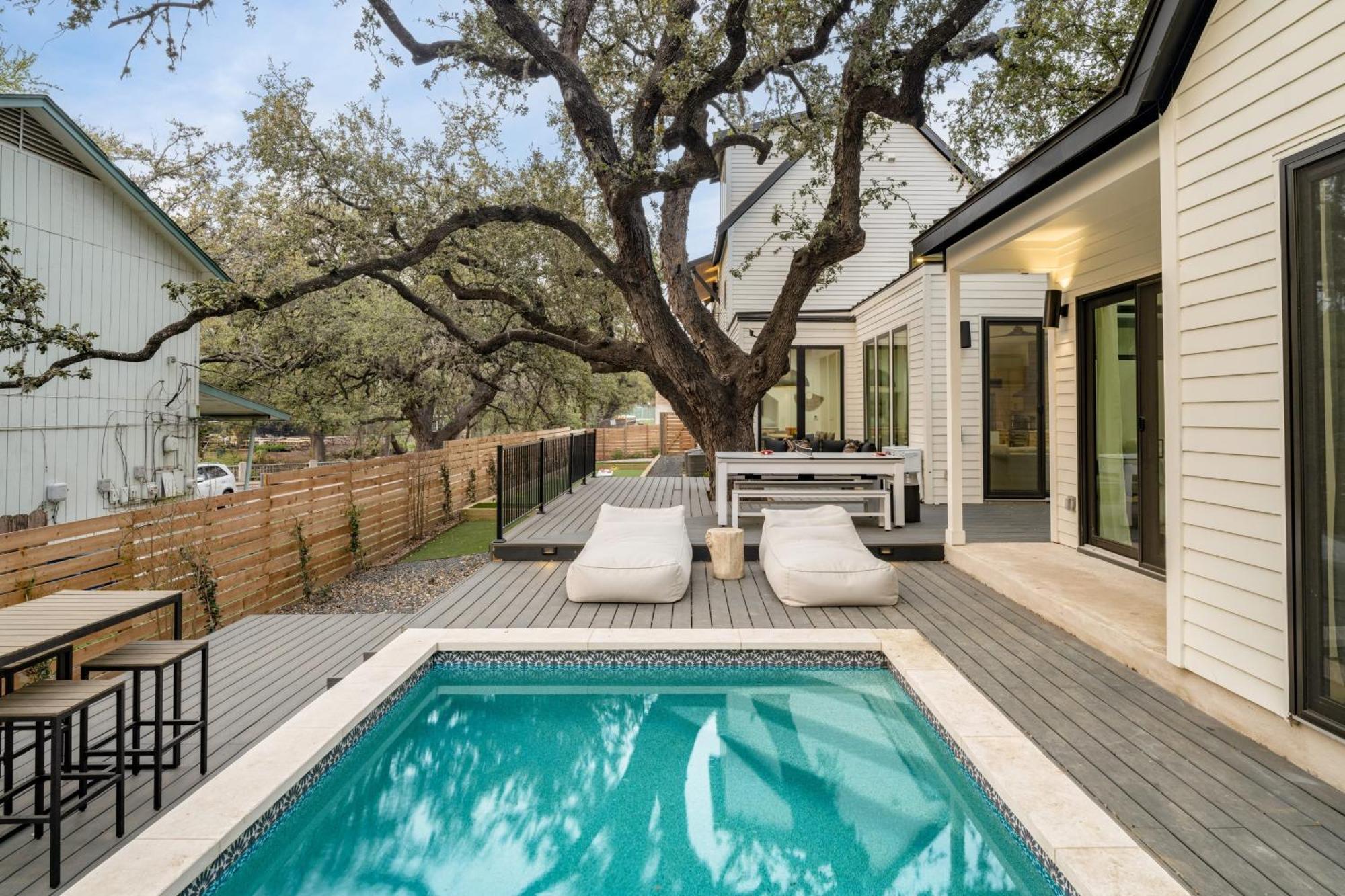 Holiday home Henley By Avantstay Plunge Pool Incredible Patio