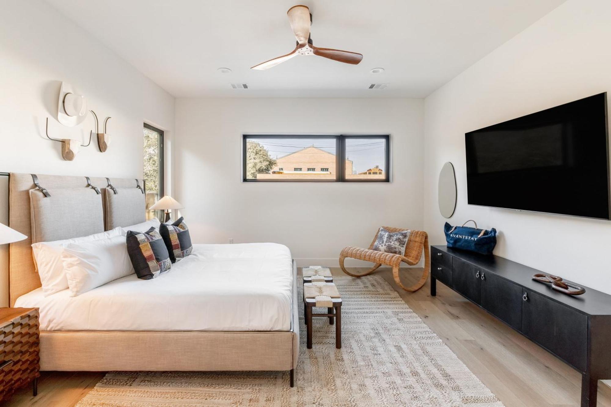 Holiday home Henley By Avantstay Plunge Pool Incredible Patio Austin