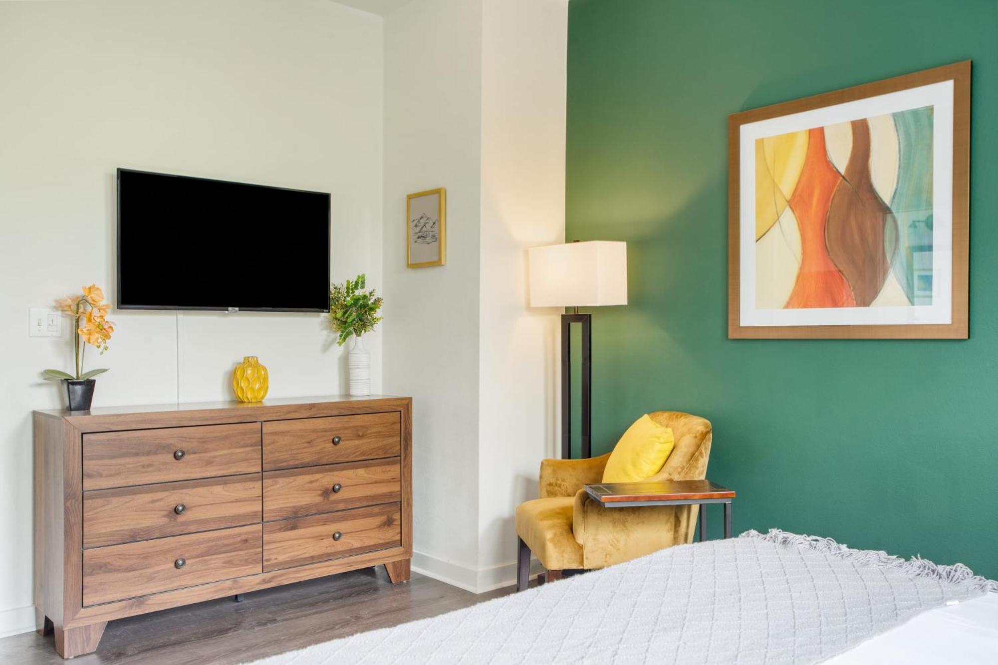 Clyde By Avantstay Great For Longer 12 Min To Downtown