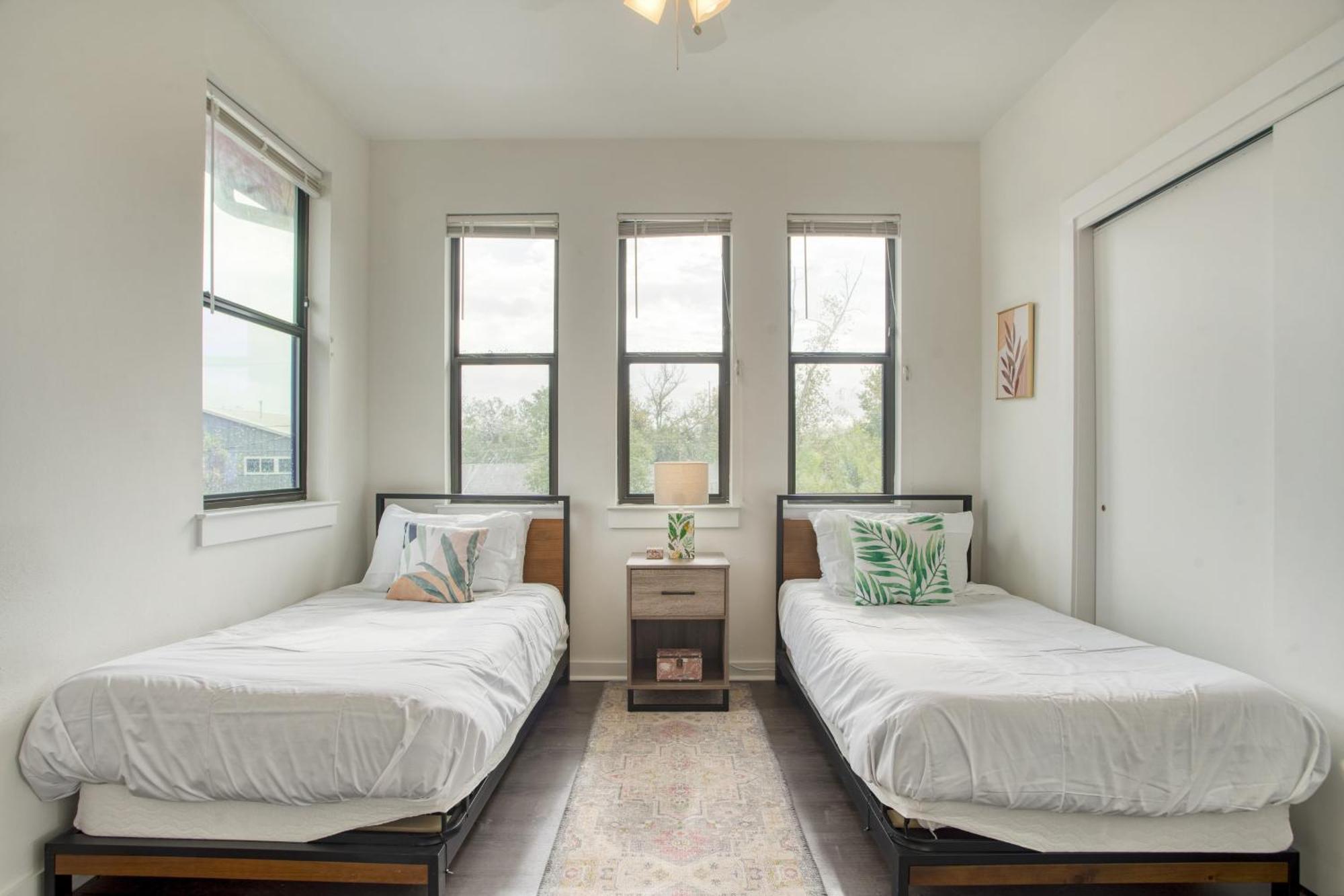Clyde By Avantstay Great For Longer 12 Min To Downtown Holiday home *