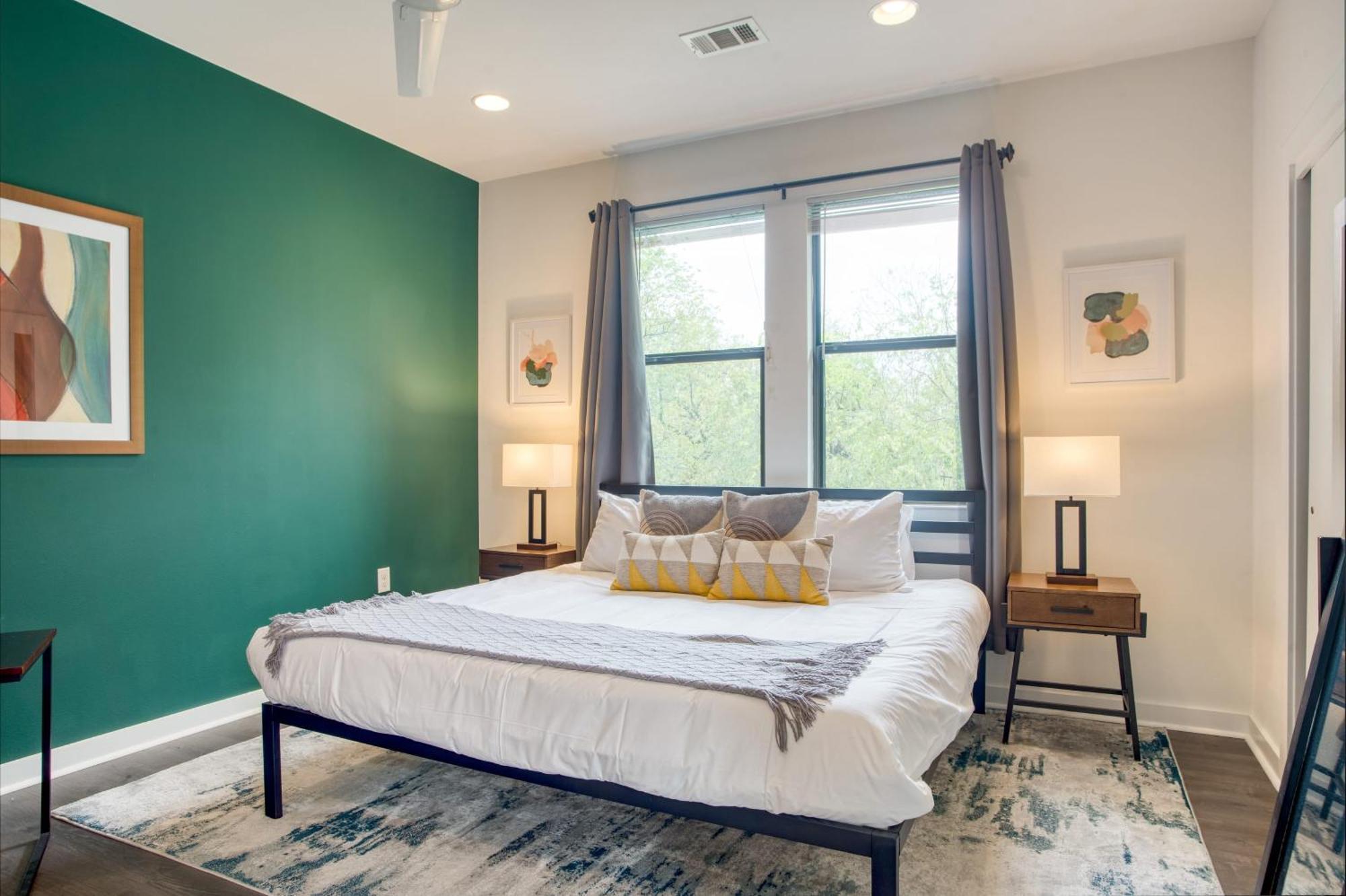 Clyde By Avantstay Great For Longer 12 Min To Downtown Holiday home *