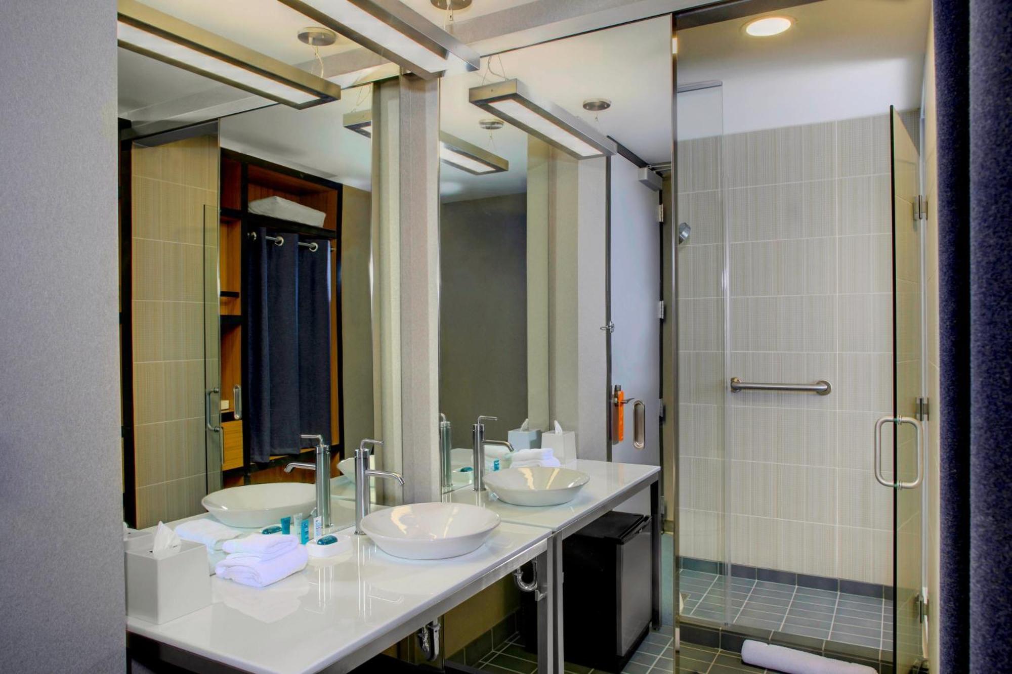 Aloft At The Domain Hotel 3*