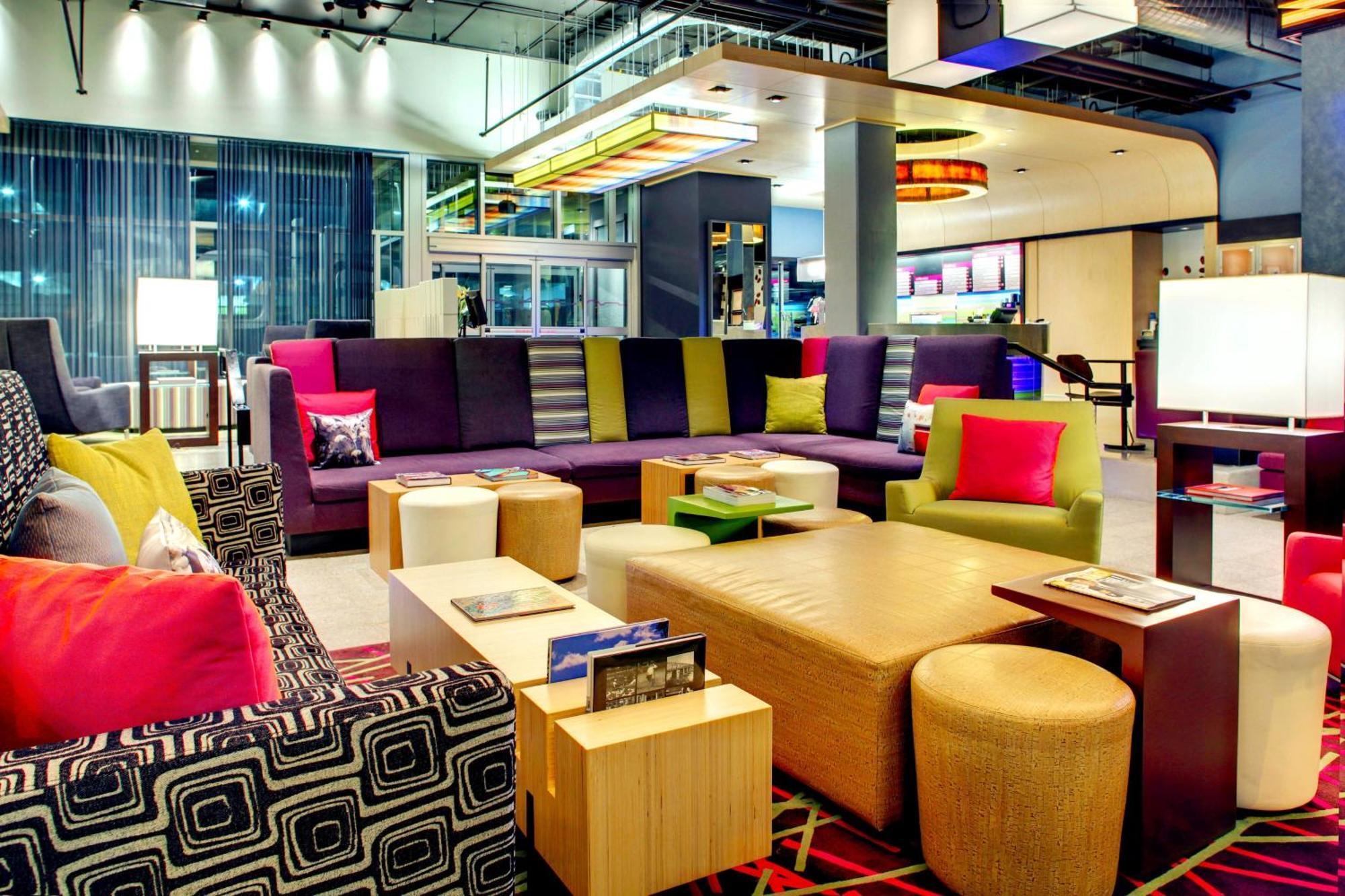 Hotel Aloft At The Domain