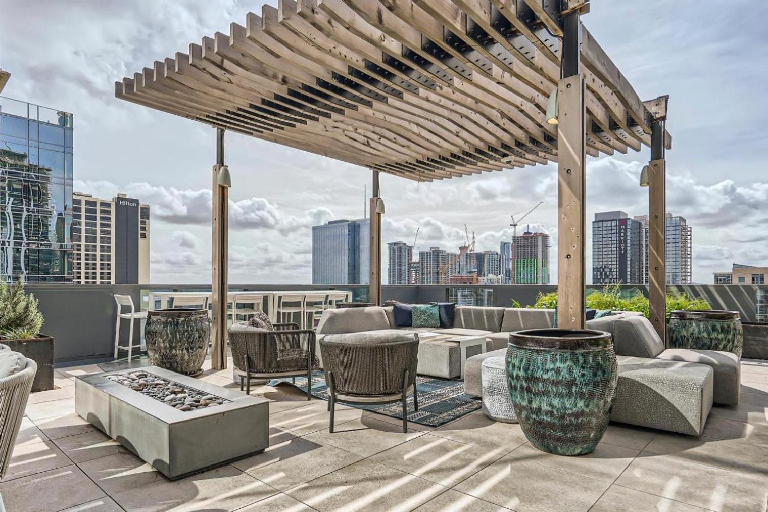 Blueground Downtown Pool Ac Nr Capitol Atx-290 * Austin