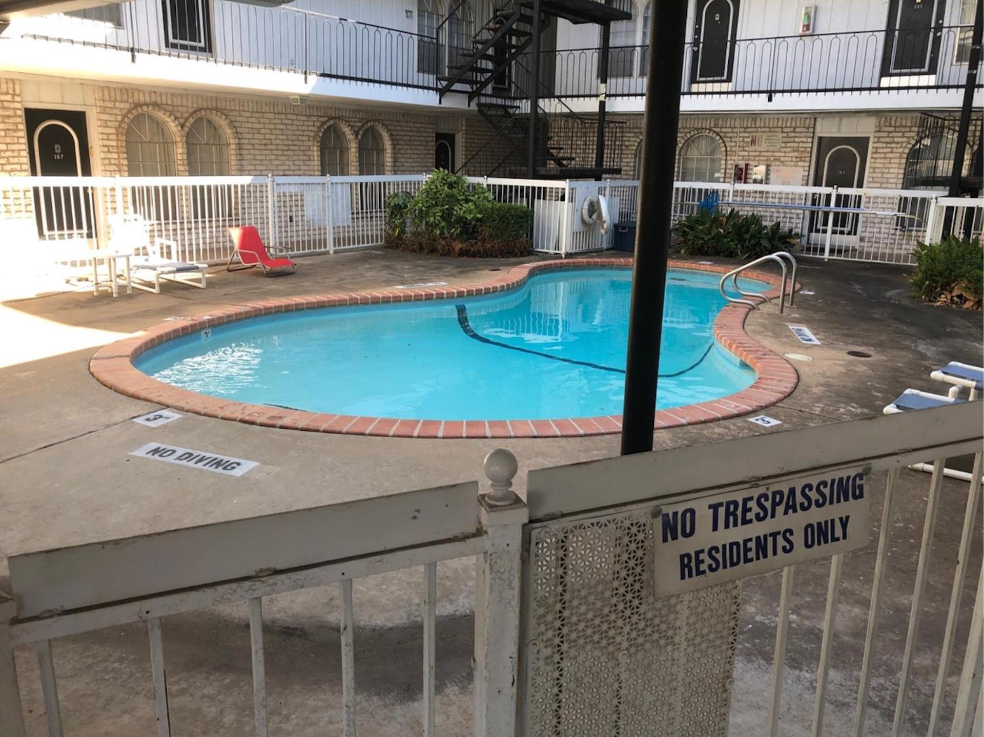 Apartment Spacious 3br2ba Next To Ut 9878 *