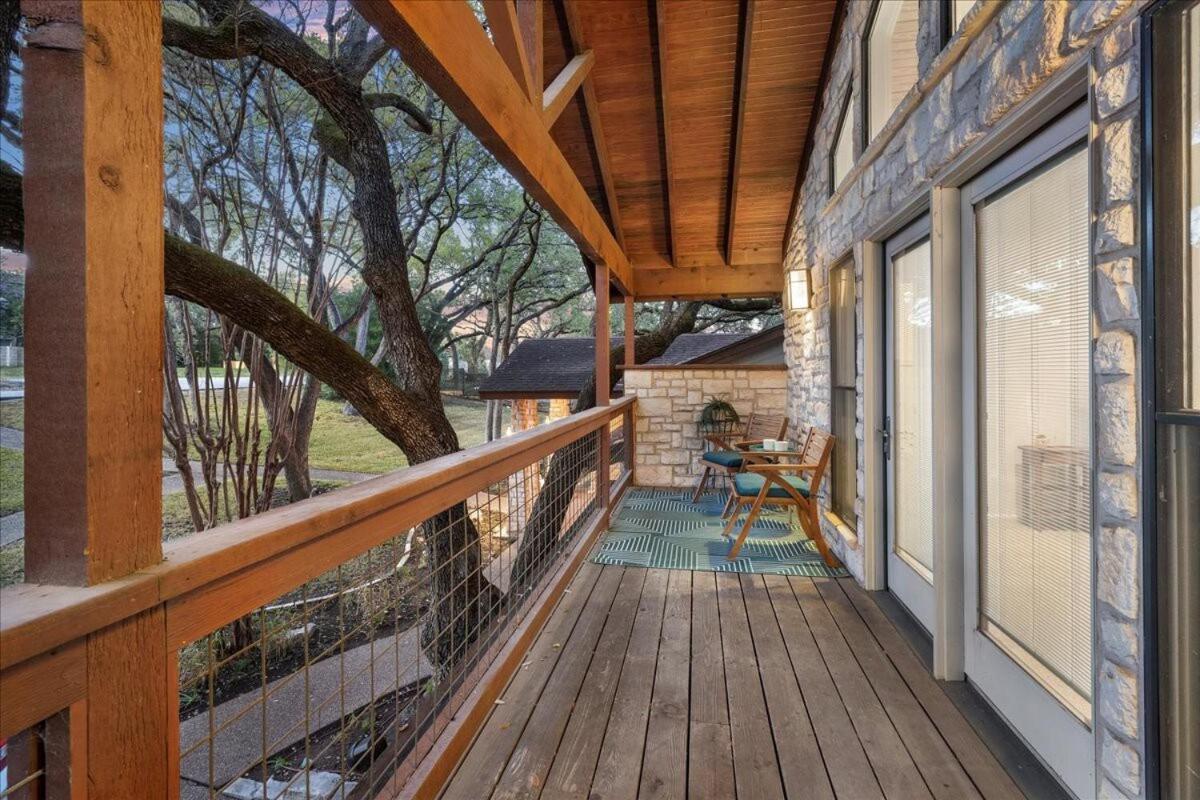 Holiday home Large Deck & Firepit - Treehouse *