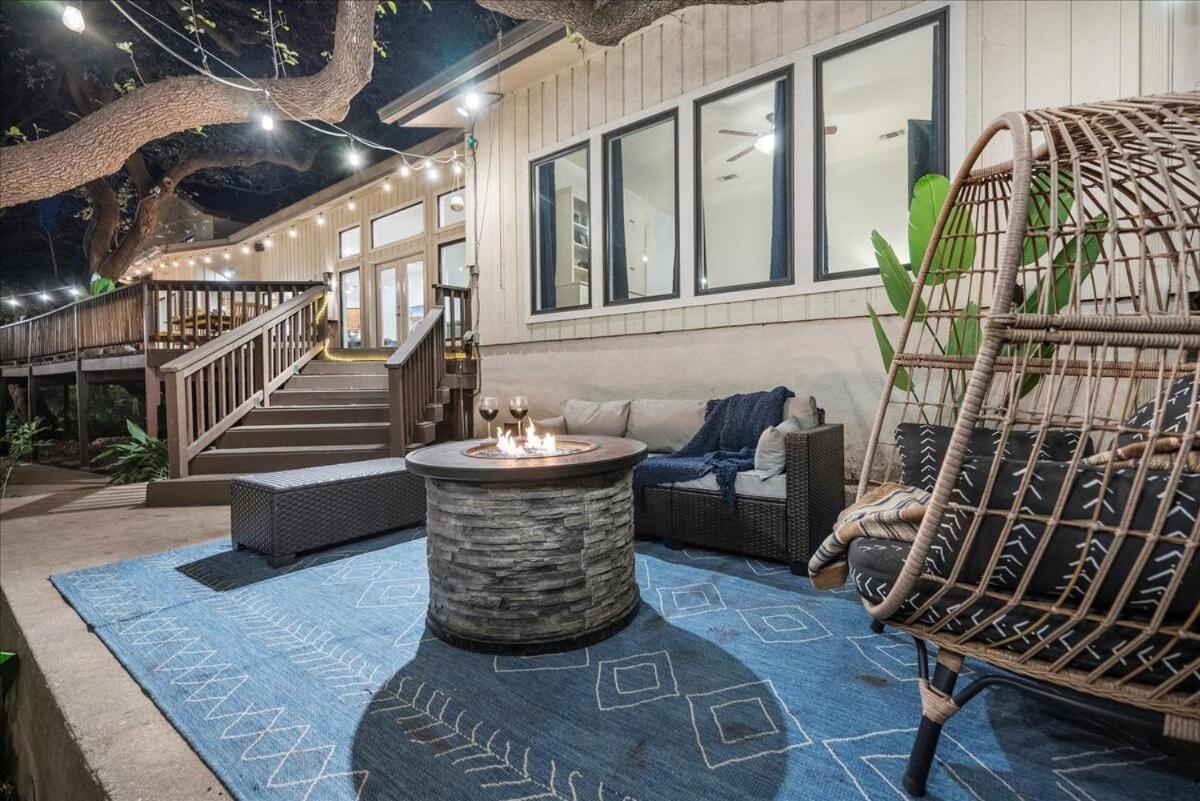 Large Deck & Firepit - Treehouse *